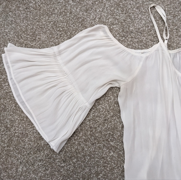 (2/$25) Forever 21 cold shoulder bell sleeve flowy cami top white - Picture 3 of 14